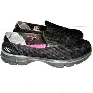 Skechers “Go Walk 3” Black Mesh Slip-On Comfort Athleisure Sneakers, Sz 8.5